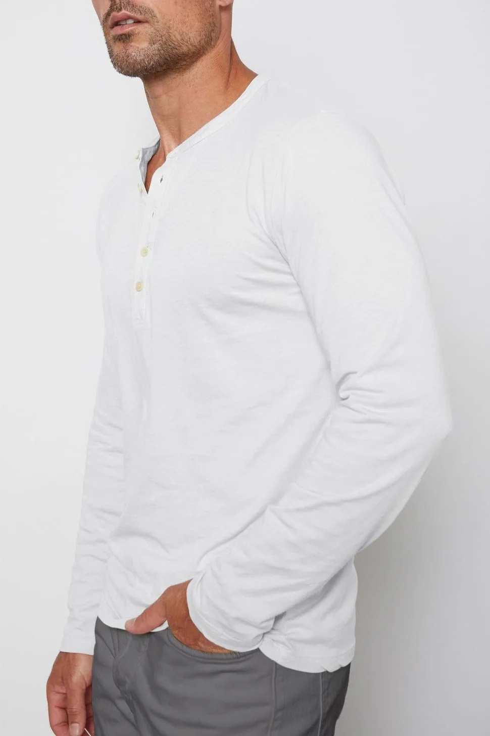 ALVARO HENLEY - Image 11