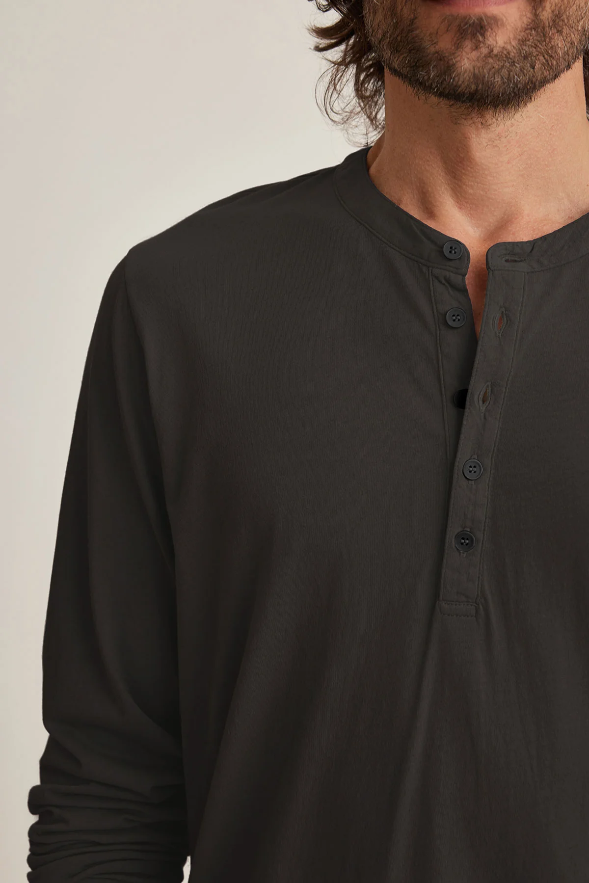 ALVARO HENLEY - Image 2