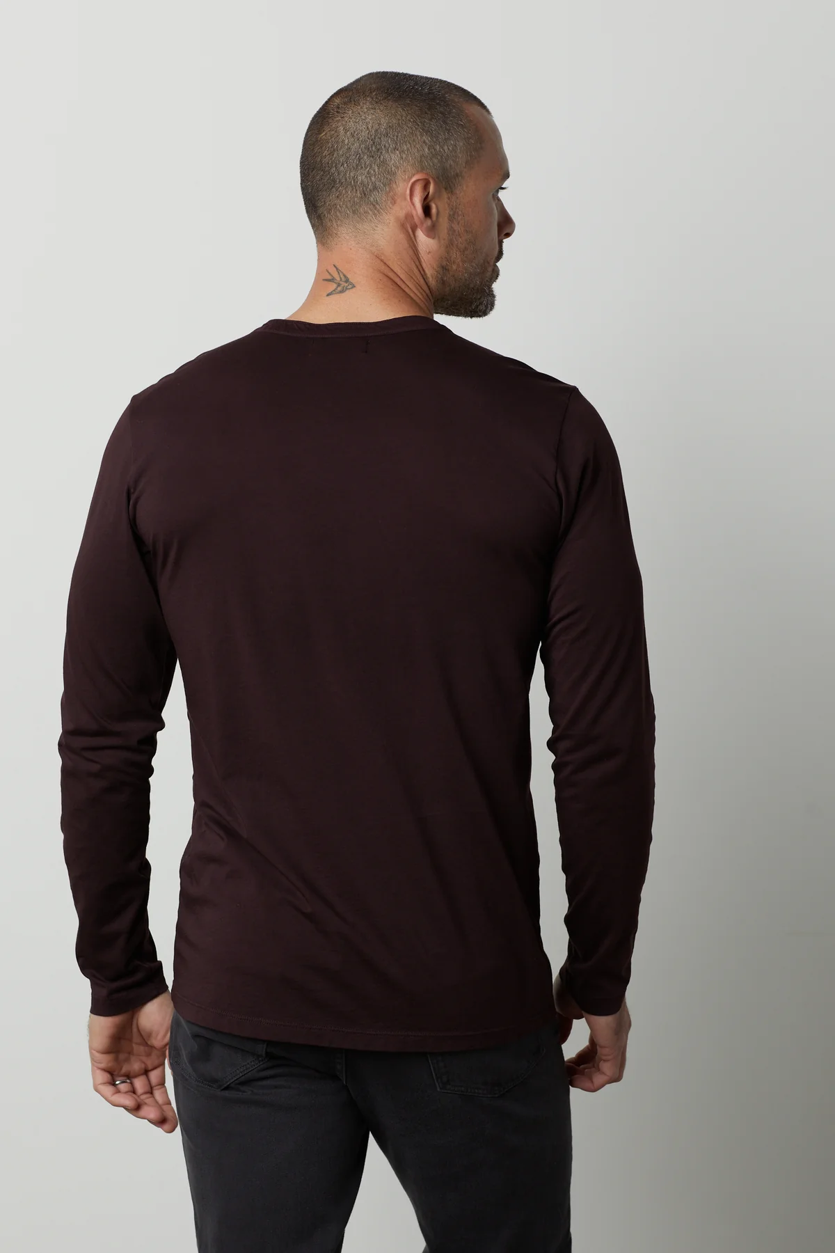ALVARO HENLEY - Image 3