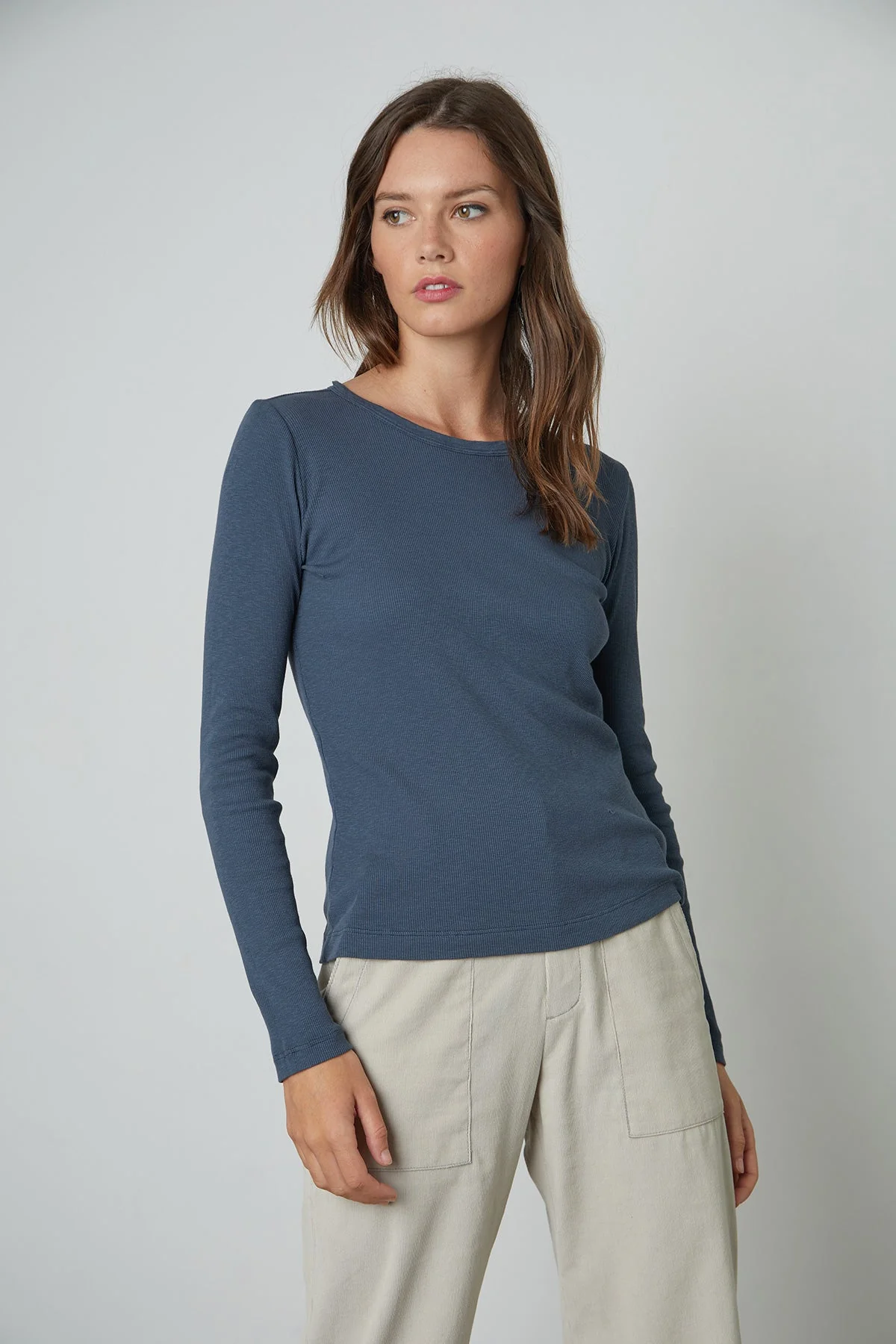 BAYLER RIBBED SCOOP NECK TEE - Image 14