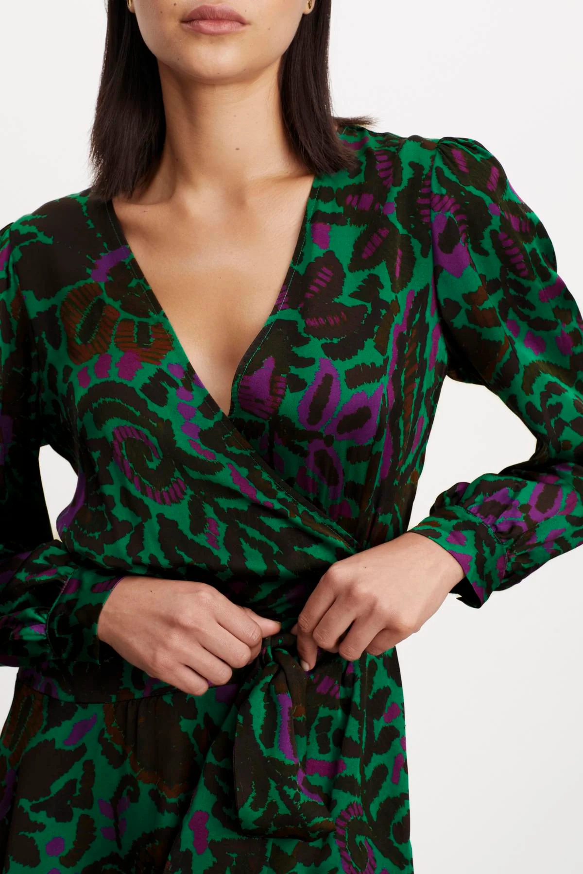 BRIDGET PRINTED SATIN WRAP DRESS - Image 5