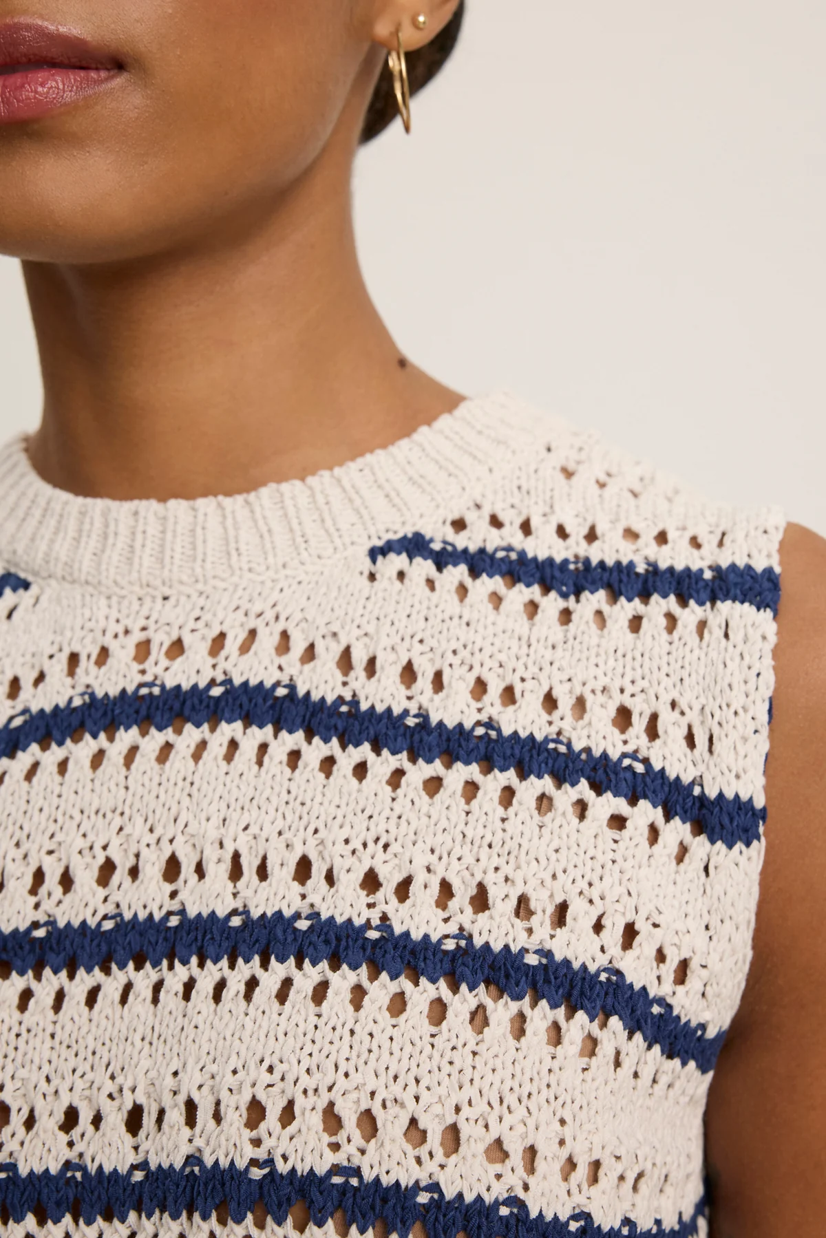 CALISTA SWEATER VEST - Image 2