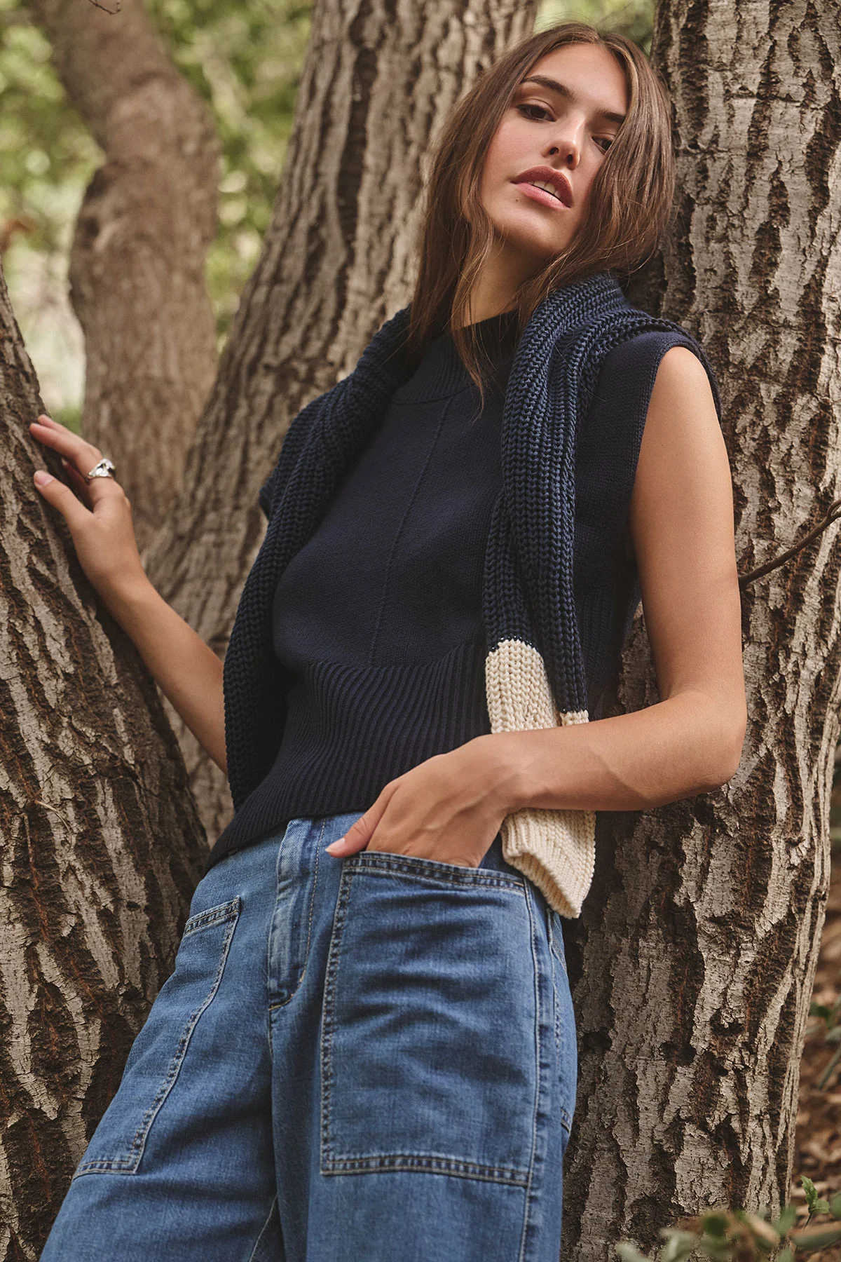 ELECTRA SWEATER VEST - Image 2