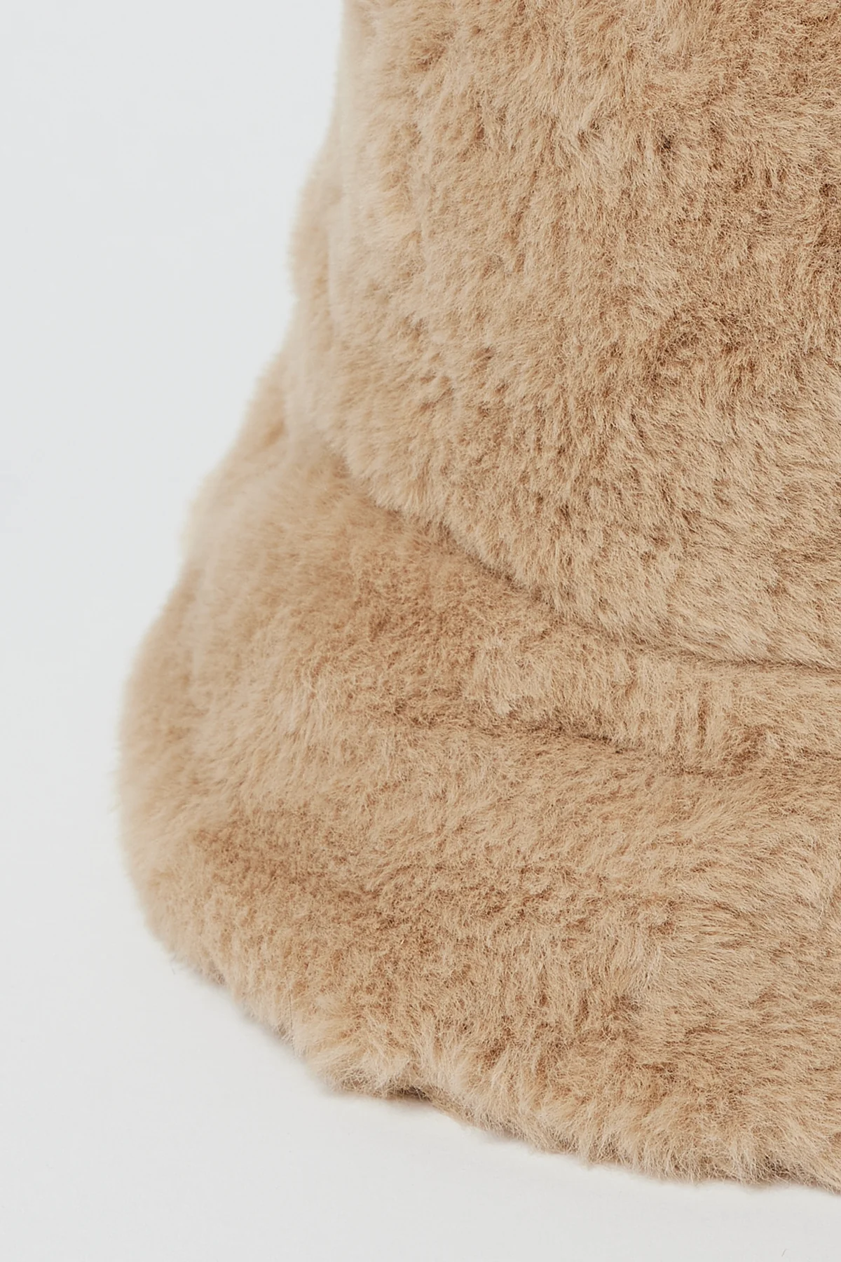 FAUX FUR BUCKET HAT - Image 2