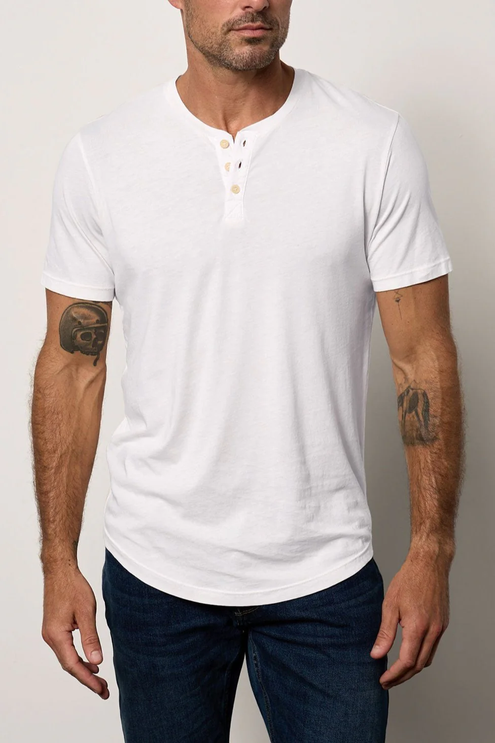FULTON HENLEY - Image 13