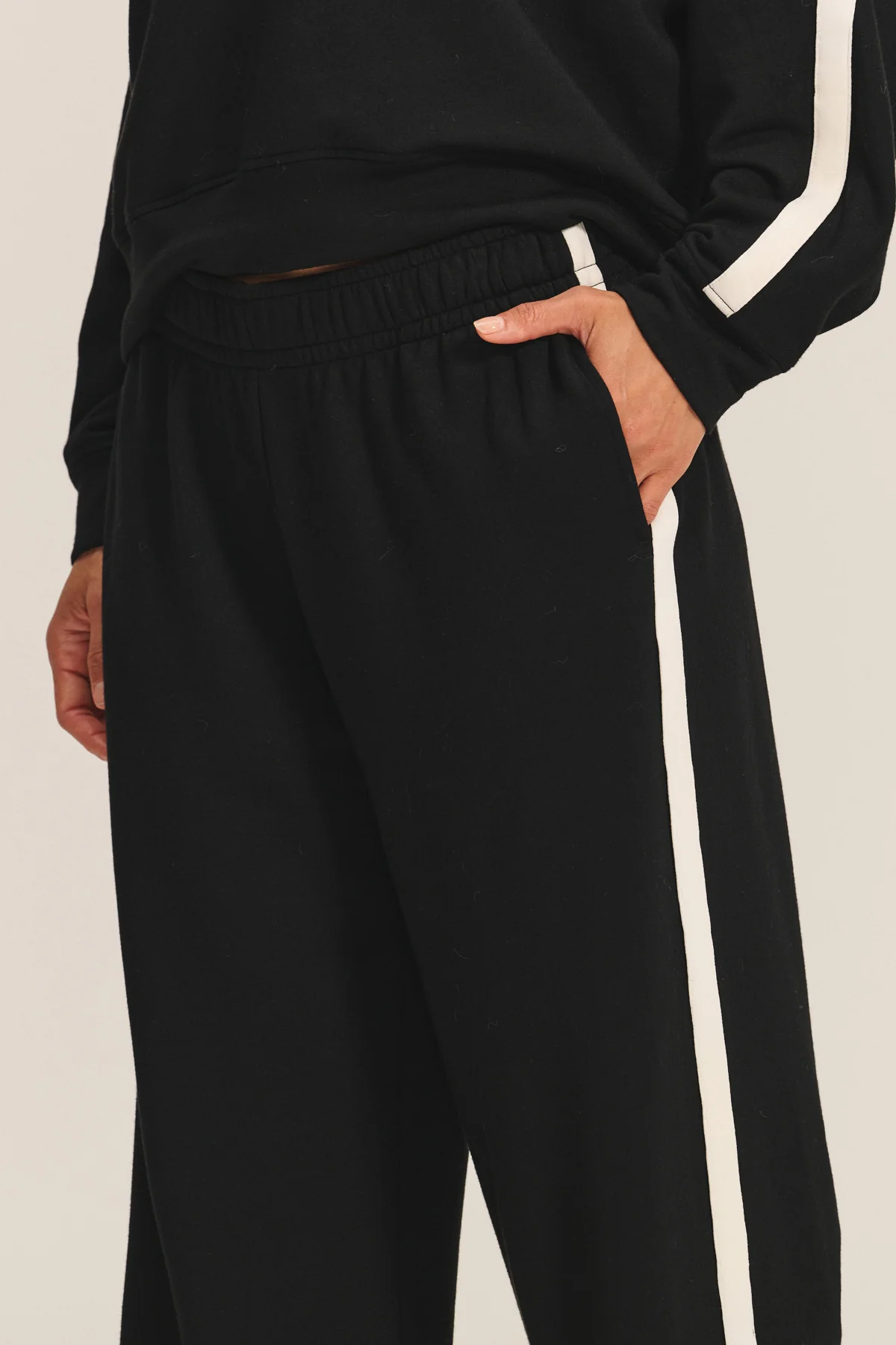 GIGI SWEATPANT - Image 11