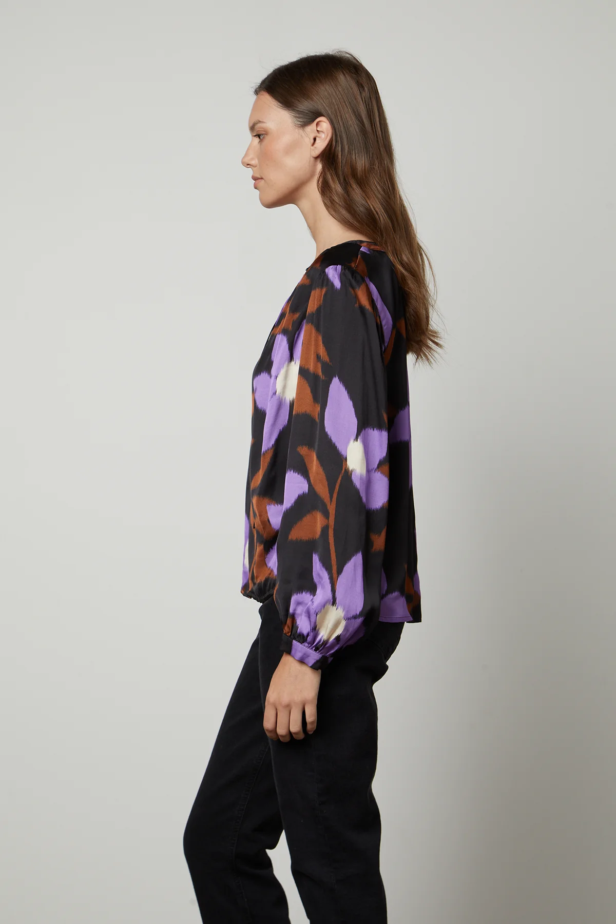 ISRA PRINTED V-NECK BLOUSE - Image 8