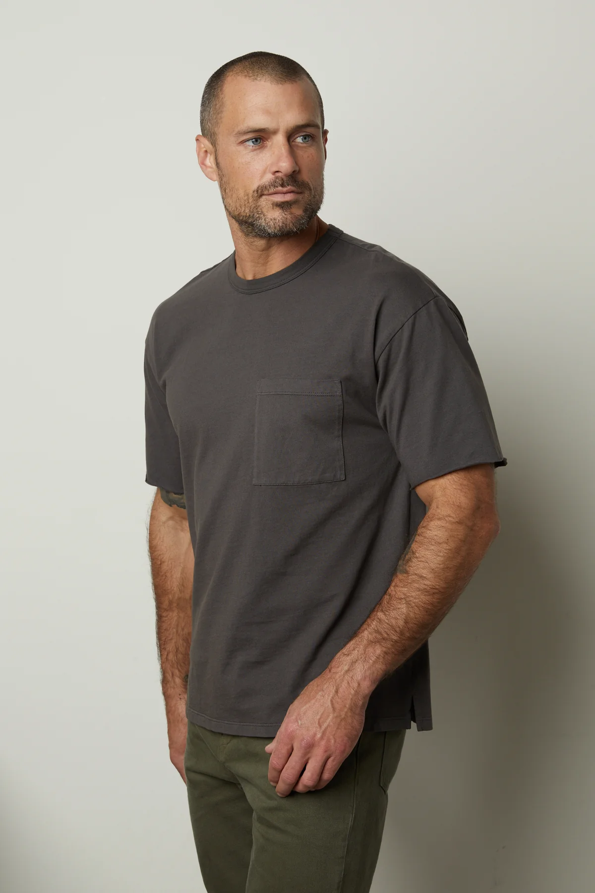 NEPTUNE CREW NECK POCKET TEE - Image 3
