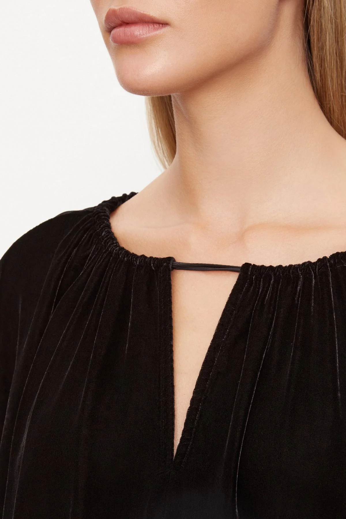 NOA SILK VELVET CROPPED TOP - Image 2