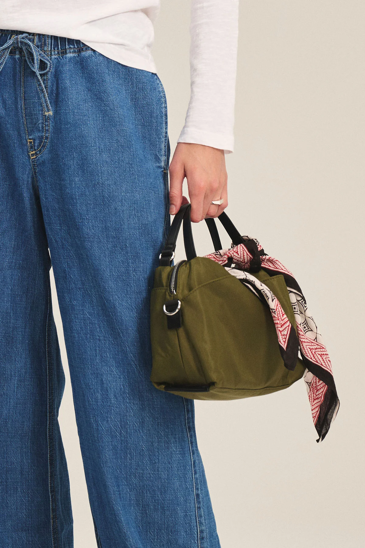 NYLON CROSSBODY BAG - Image 20