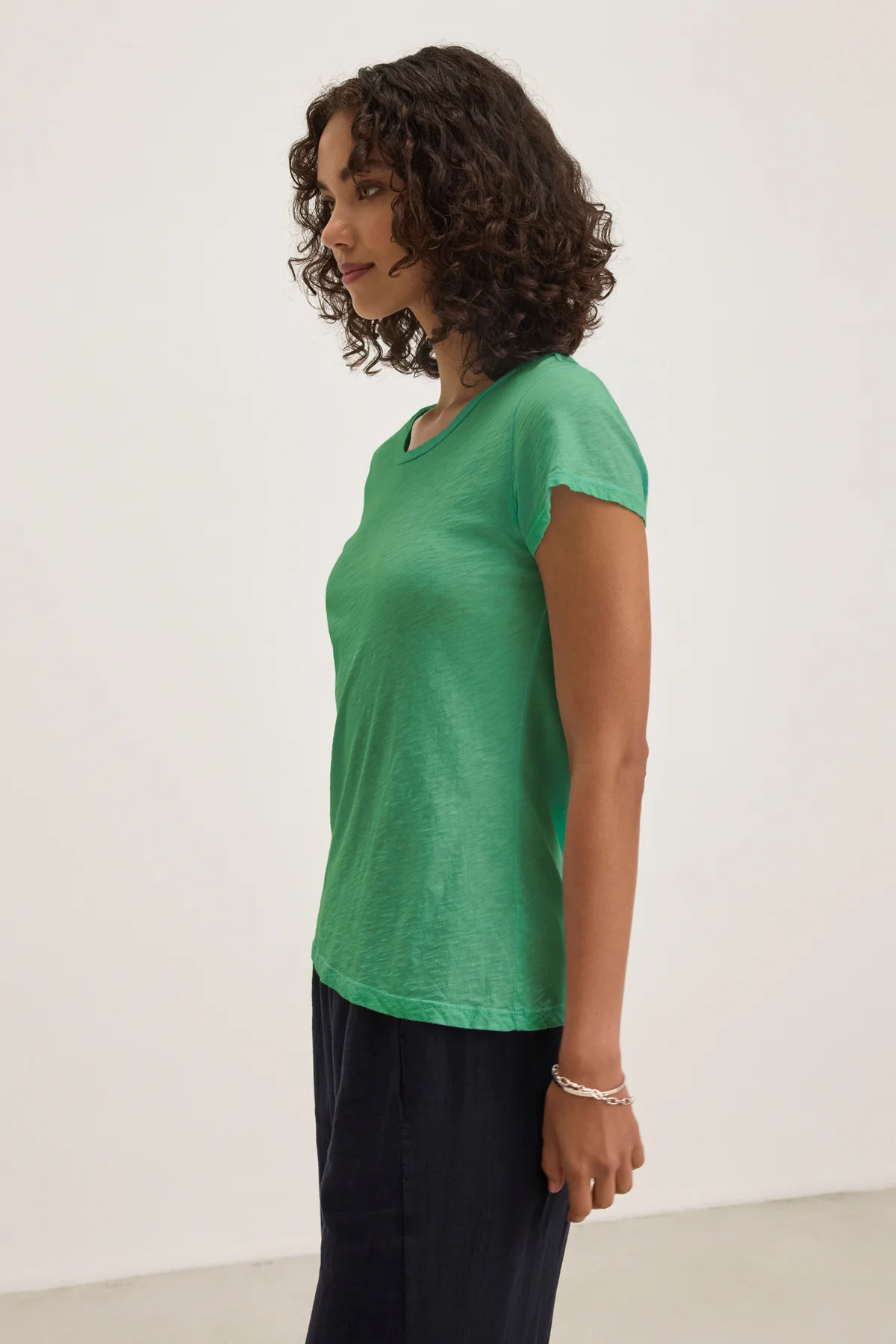 ODELIA TEE - Image 4