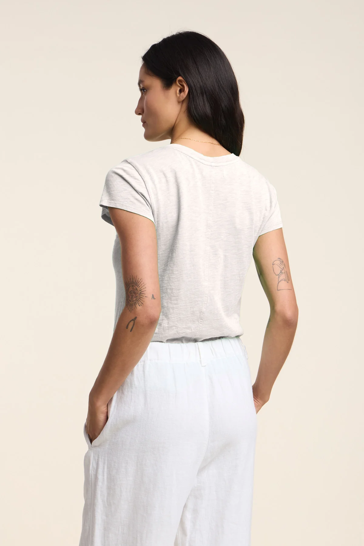ODELIA TEE - Image 8
