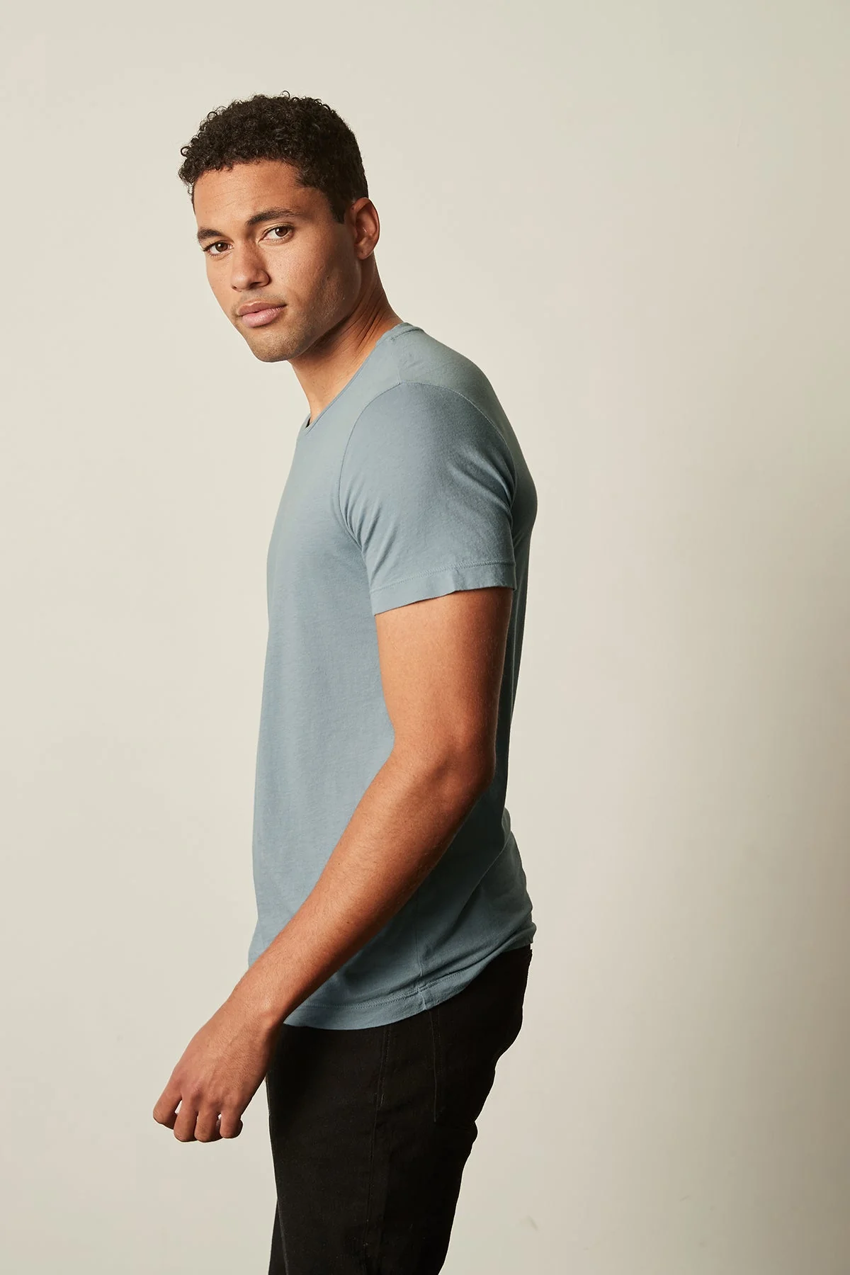 SAMSEN WHISPER CLASSIC V-NECK TEE - Image 8