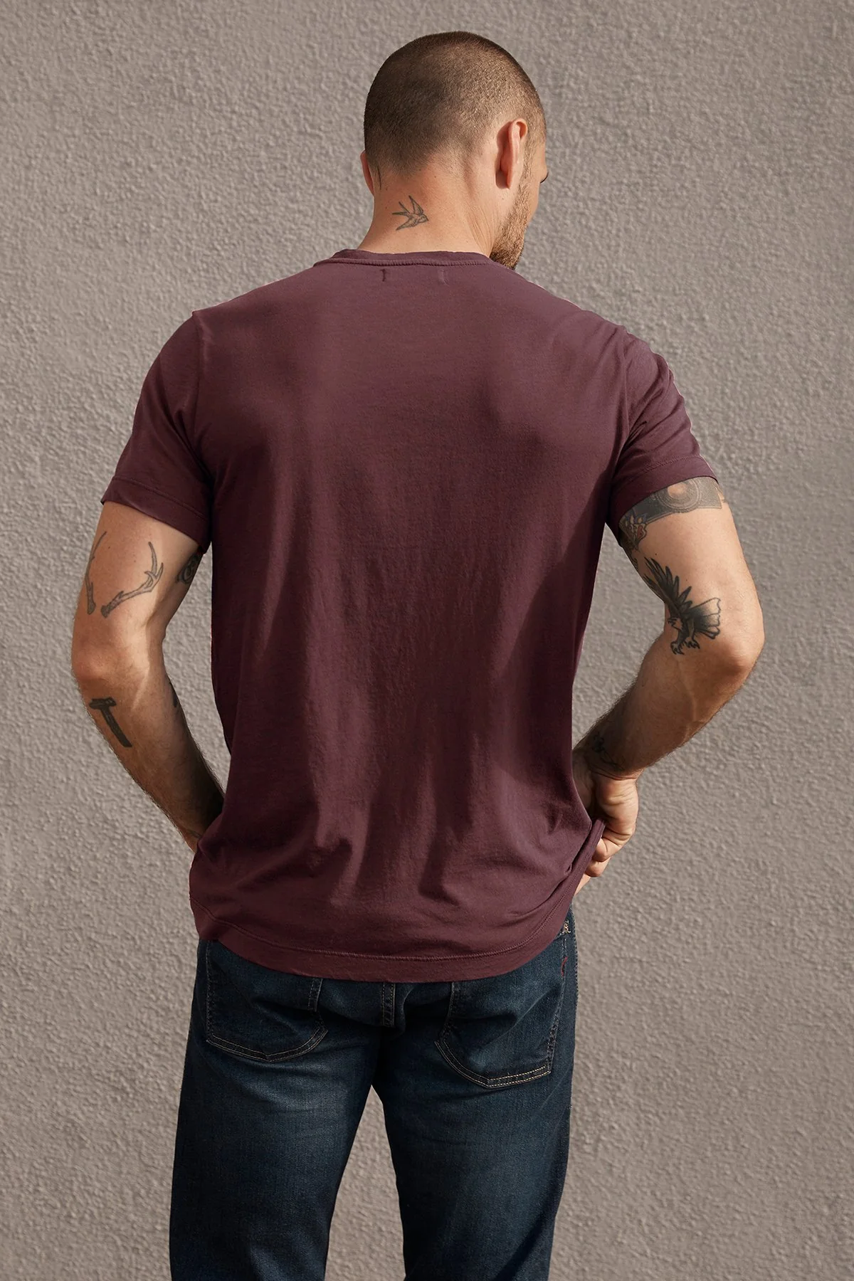 SAMSEN WHISPER CLASSIC V-NECK TEE - Image 6