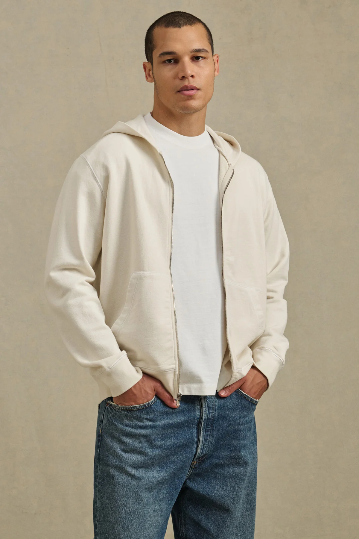VINCENT HOODIE - Image 13