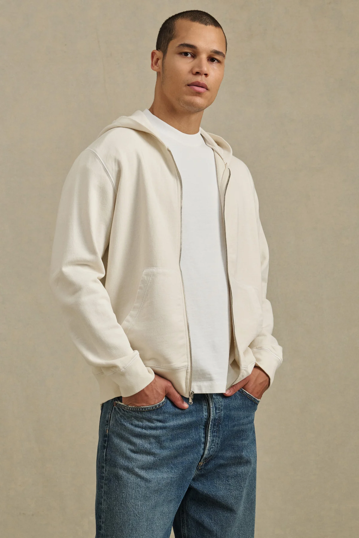 VINCENT HOODIE - Image 15