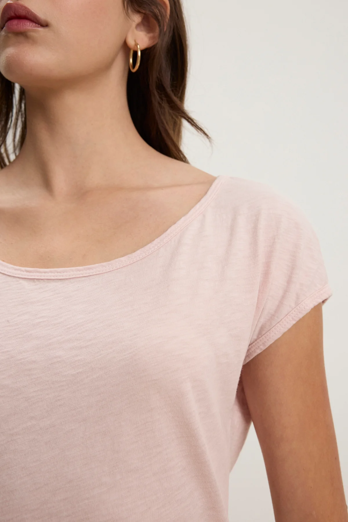VIVIENNE TEE - Image 10